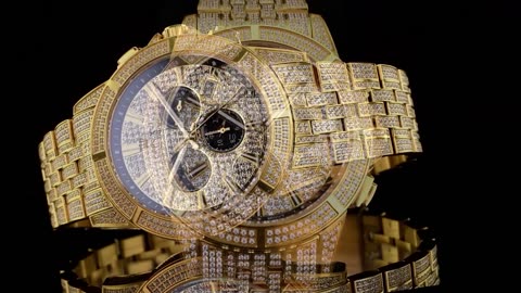 Louis XVI Majesté Full Iced Out Gold