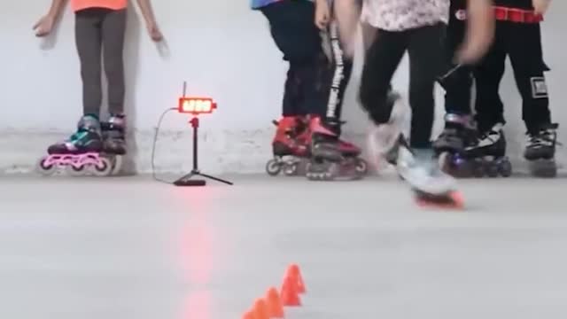 Talented roller skater shows us her daily trainings