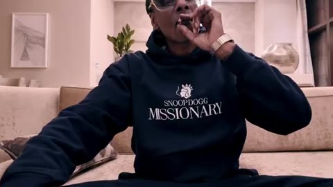 Snoop Dogg - Fire ft. Cocoa Sarai (Official Video)