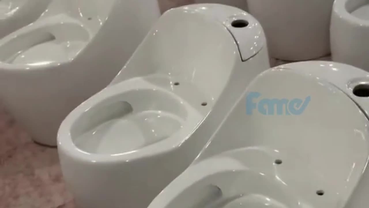 Quality Modern simple style all-in-one ceramic toilet with good quality