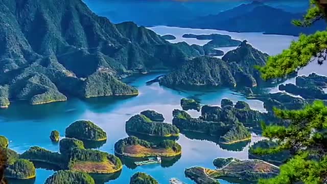 Qiandao Lake in Hangzhou, China, is famous for its ancient civilization.