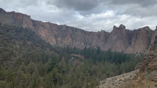 Central Oregon – Smith Rock State Park – Grand Views of the Entire Basin