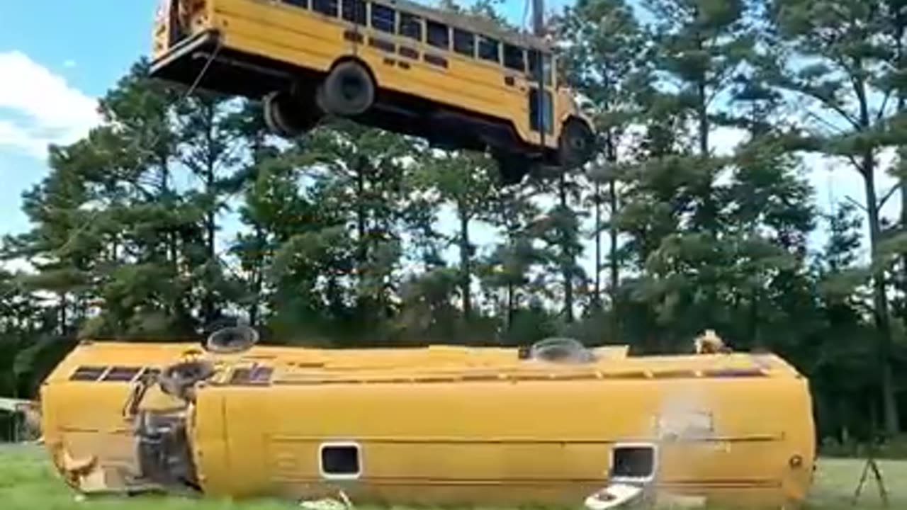 Howany school buses can we stack