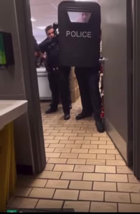 Getting Arrested While Taking A Shit💩 Can I Wipe My Ass Please❓