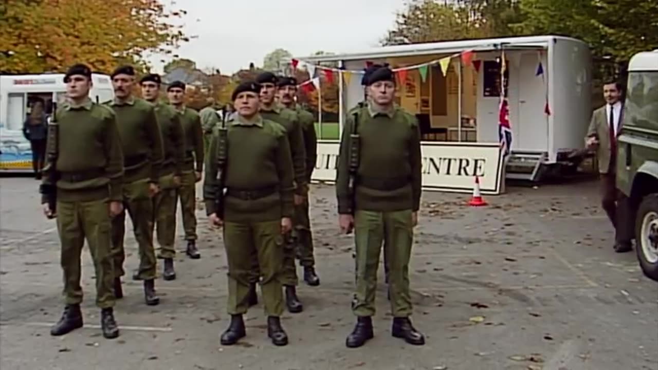 Bean_ARMY_|_Funny_Clips_|_Mr_Bean_Comedy