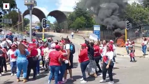 WATCH: Nehawu members protest outside Helen Joseph hospital