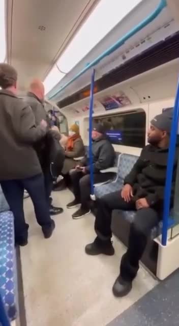 He Crazy 😂😂They Stupid