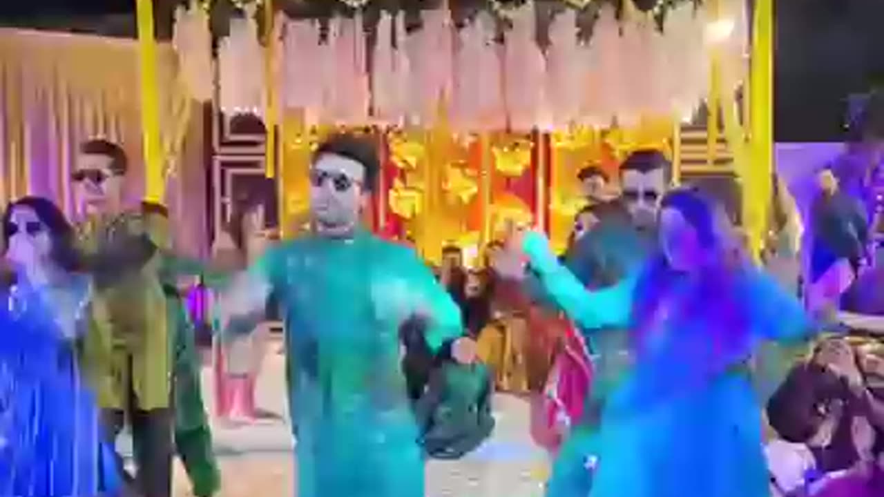 Calam down | Pakistani wedding performance