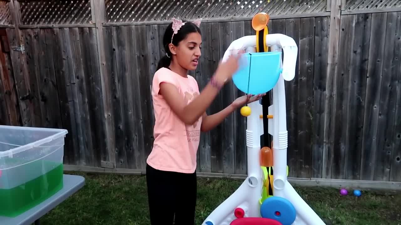 Kids fun splash dunk tank