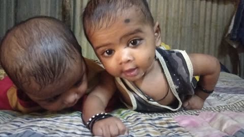 Twins playing together 🥺🥰Shivaansh and Reyaansh