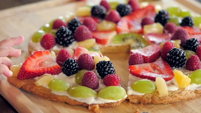 Sugar cookie fruit pizza recipe