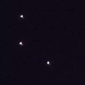 UFOs CHARIOTS OF GOD ANGELS HOVERING UP & DOWN🕎Isaiah 66;15-18”the slain of the LORD shall be many”