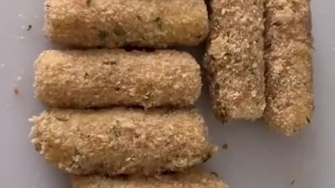 Cooking Deep fried mozzarella sticks