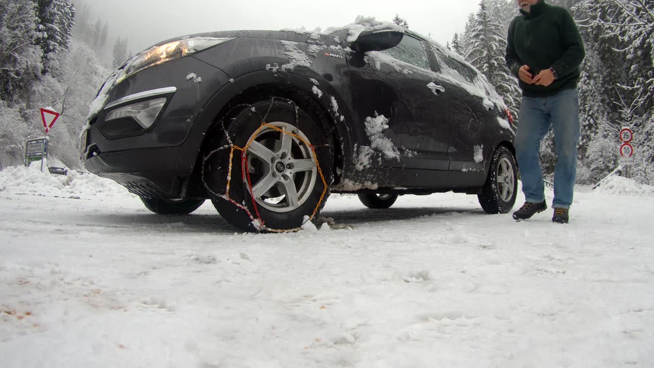 Butt Clenching shopping trip