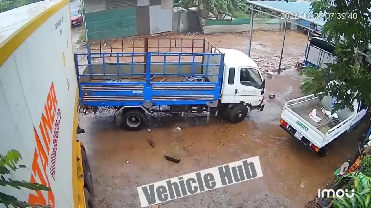 STUPID DRIVERS COMPILATION 2023 _ TOTAL IDIOTS IN TRUCKS & CARS FAILS _ DANGEROUS BAD DAY AT WORK