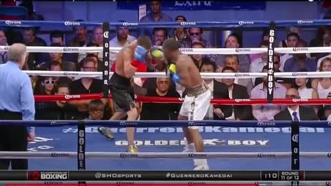 Lomachenko vs Russell Round 12