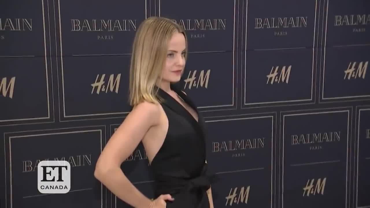 Mena Suvari Clarifies Remarks About Kevin Spacey On Set Of 'American Beauty'