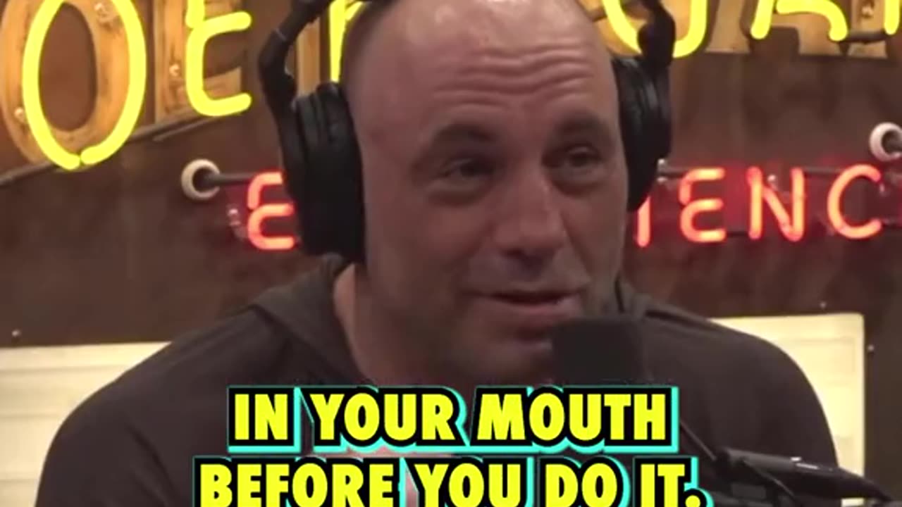 Joe And His Guest Have A Wierd Conversation !!! #jre #jreclips #joerogan #joeroganclips #joeroganpod