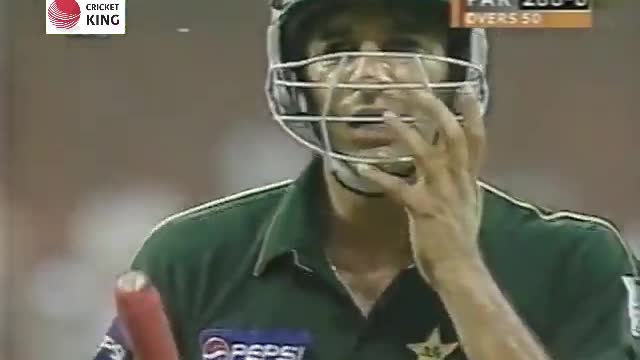 Craig McMillan Comedy of Error In the Field Wasim Akram Hit 6 & 4 After Have a Life