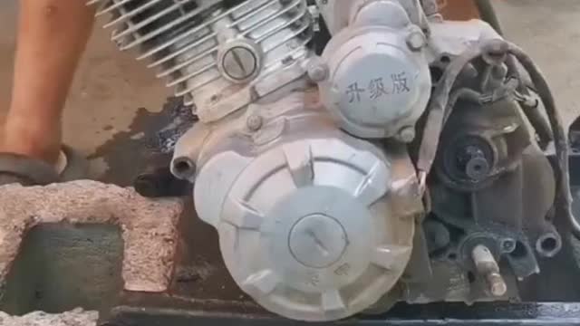 Replacement process of motorcycle