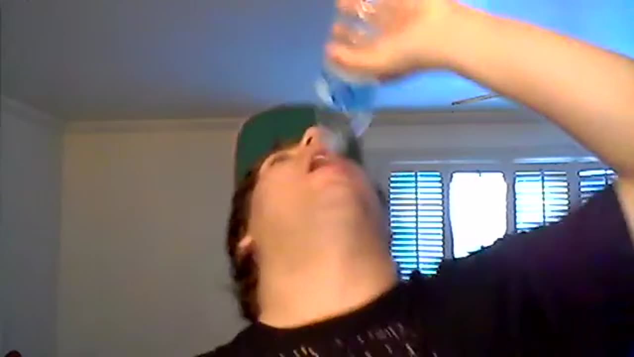Drinks Water In Ten Seconds!!!!! (The Water Challege)