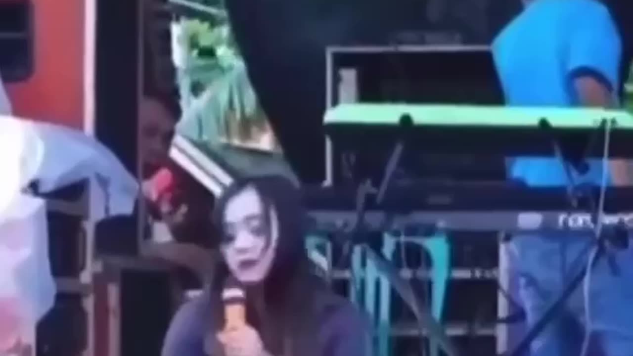 The artist wants to blow his brains out 🤣