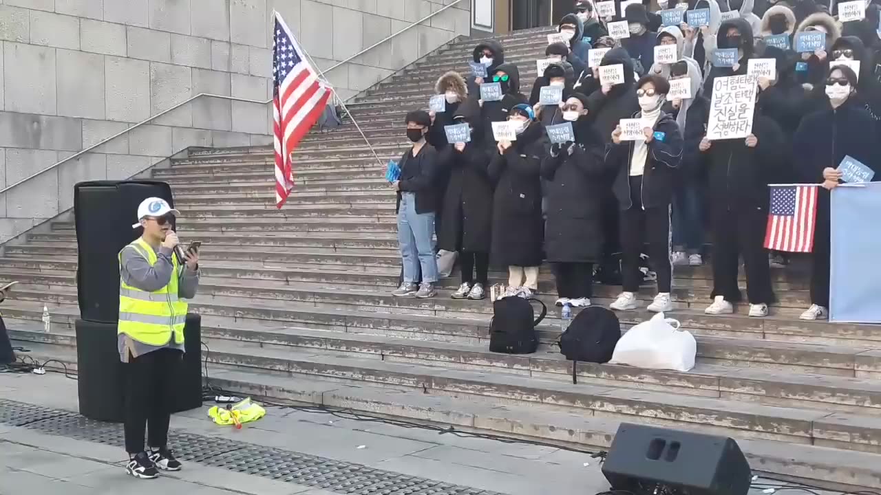 20190319_V3_S03(EdHu3iY336g)지나가는 시민도 젊은 청년들에게 박수 짝!짝!