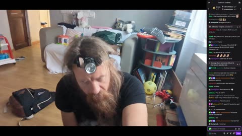 2023-05-05 (5bis.2) - Bon, il faut dégager le fauteuil gaming - Twitch Triskelina (avec chat)