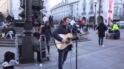 Ben Dixon Music Busking in London Part 1. 25th January 2018