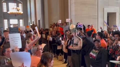 Idiots in Nashville, TN calling for your guns at the capitol