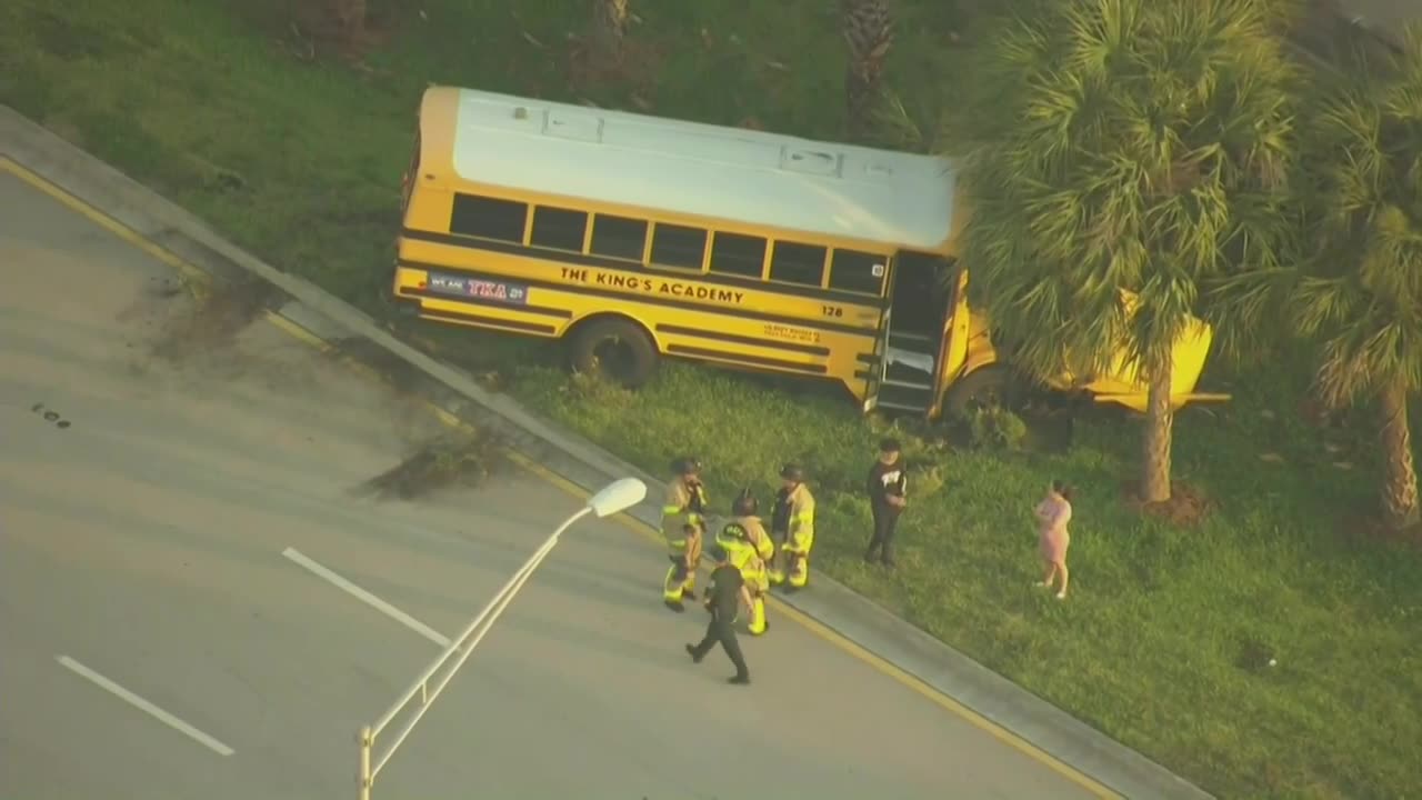 Chopper 5 video of King's Academy school bus crash in West Palm Beach