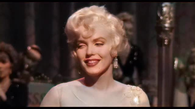 MARILYN MONROE - Quiero ser amado por ti / I wanna be loved by you (colorized Spanish version))