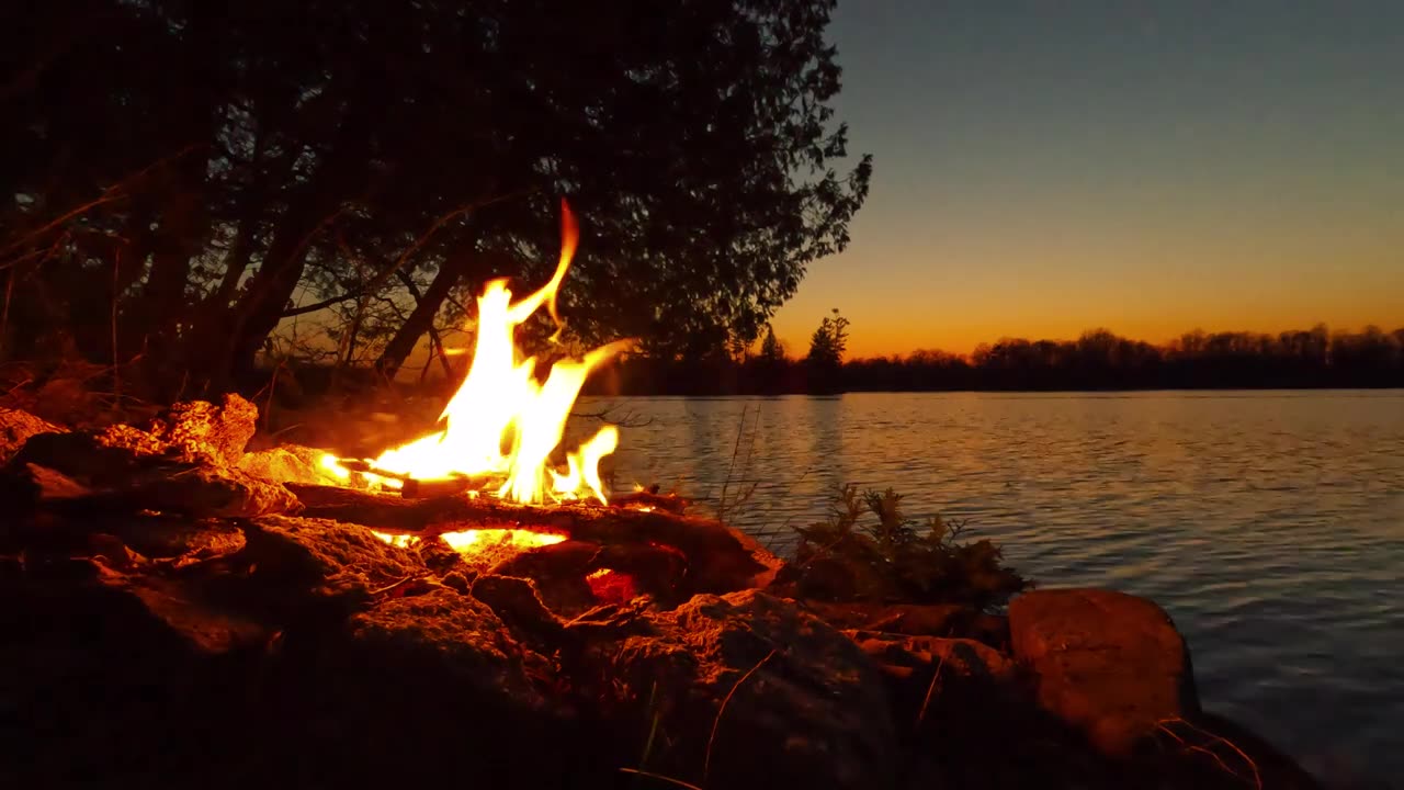 Relaxing 22 Minutes Lakeside Fire