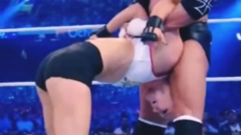 Ronda Rousey vs Stephanie McMahon