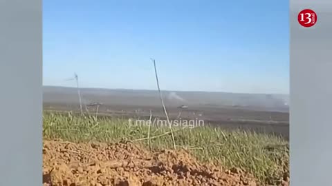 Ukrainian army attacking on Russians with tanks and infantry