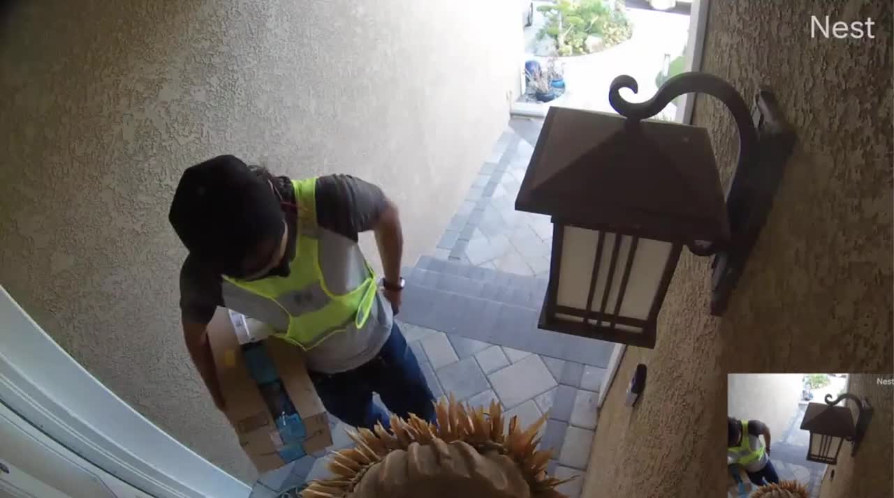 Amazon Delivery Guy Pulls His Pants Down And Sticks His Butt Into The Doorbell Cam