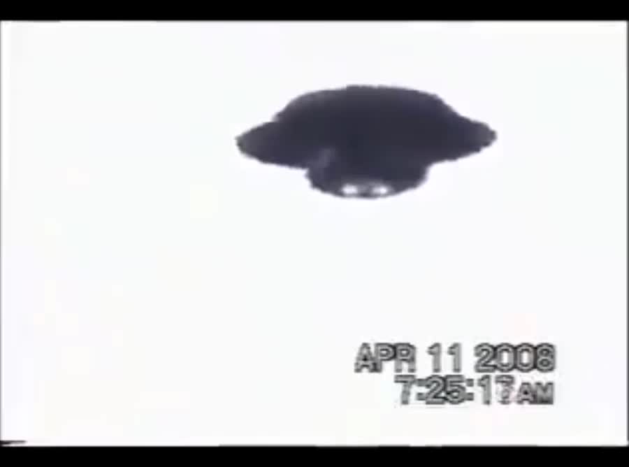 UFO Recorded in Houston, Texas on 11-April-2008?!?!?!