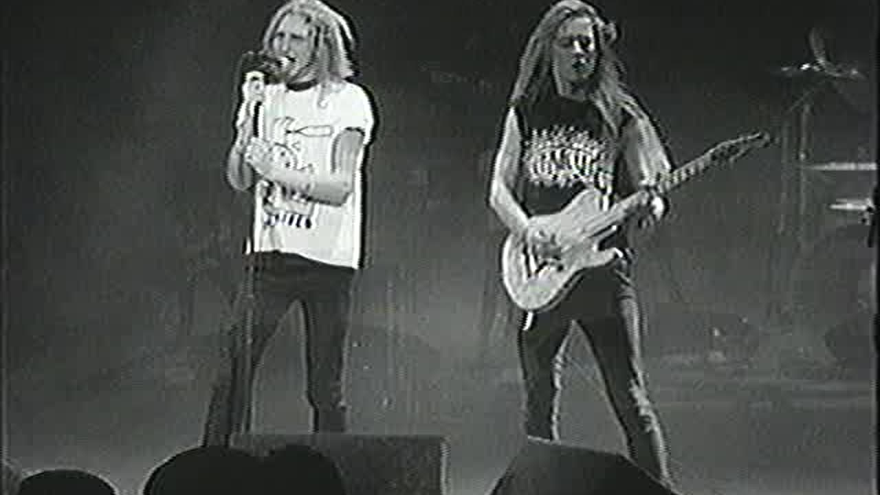 Moore Theater in Seattle on December 22, 1990 AC Live !