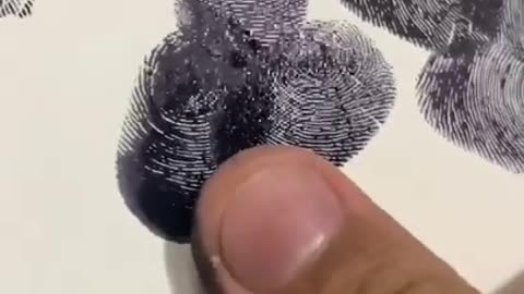 Artist Creates Portrait of English Actor Using Thumb Impressions