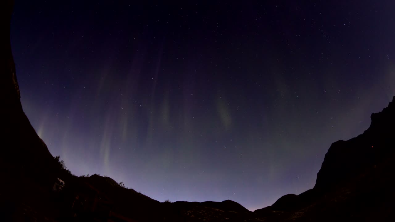 Yellow northern lights in Norway