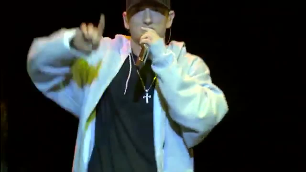 eminem lose yourself- live concert