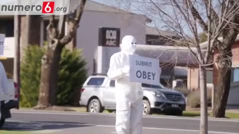 Marcia Obey e submit: la protesta