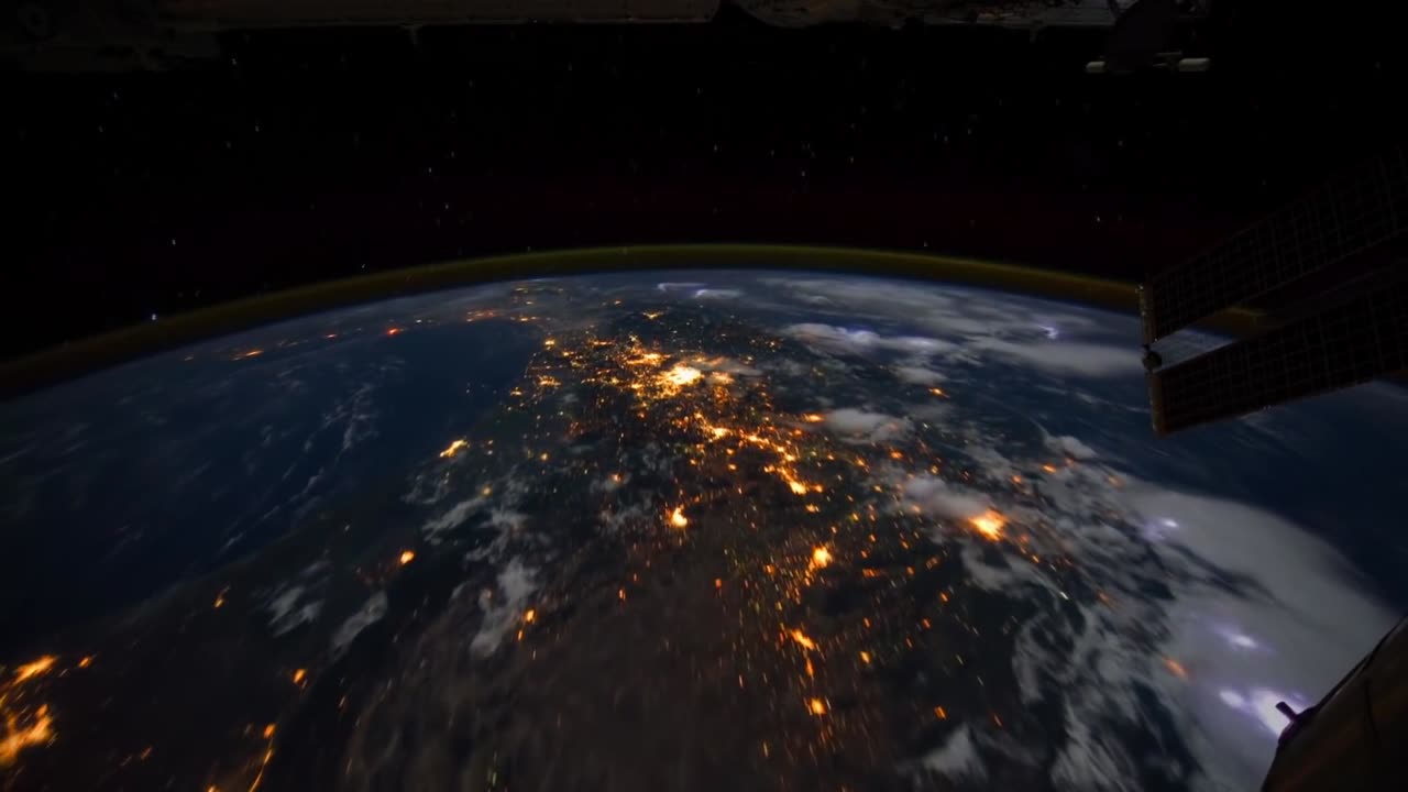 All Alone in the Night - Time-lapse footage of the Earth as seen from the ISS