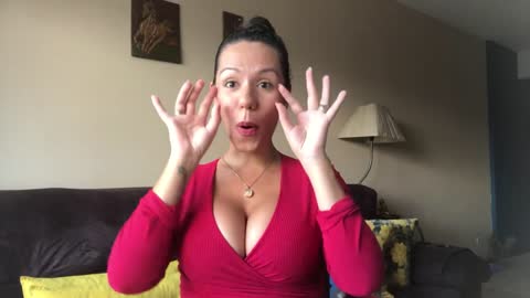 Você é tímida ? Se prepare ! Dicas para mudar isso / Thatá Veläzquez