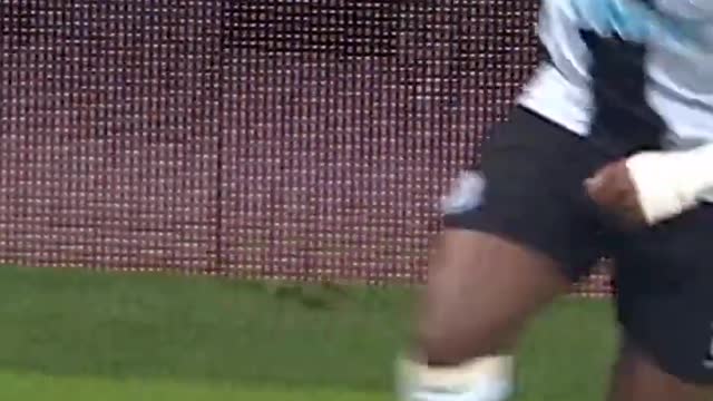 Saint Maximin vs Cristiano Ronaldo dancing skill