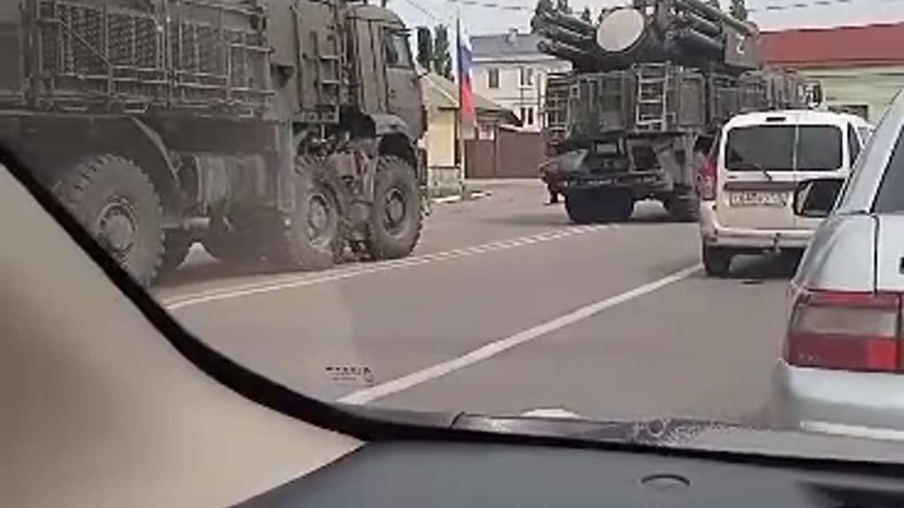 Videos of "Wagner PMC" troops moving through the Voronezh Oblast