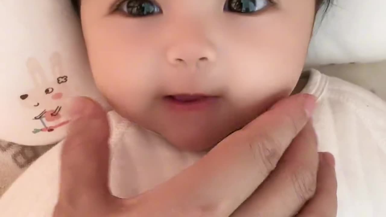 Cute baby Face music