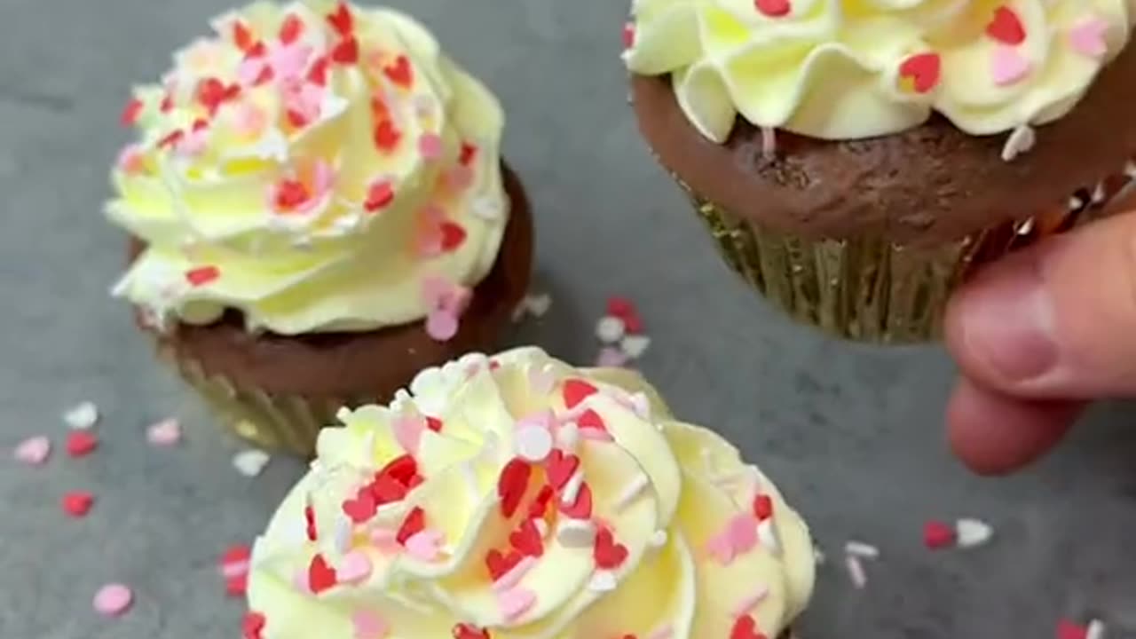 Slime cupcakes 😋