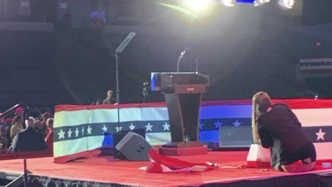 Trump Rally Grand Rapids Live Update Van Andel Arena