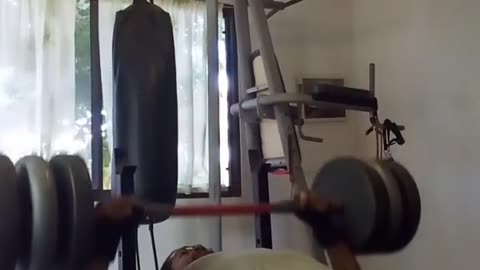 Bench Press To Train Your Chest At Home (27 March 2023)